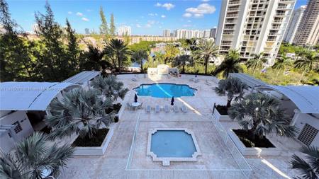 19400 Turnberry Way Unit 522