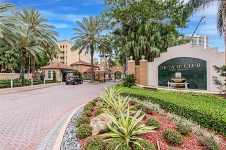 19999 E Country Club Dr