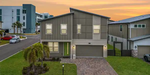475 Strand