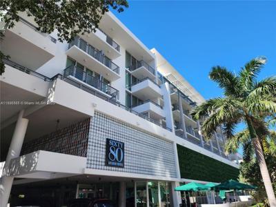 6080 Collins Ave