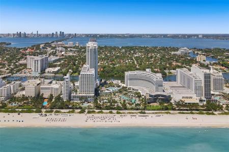 4391 Collins Ave