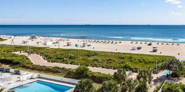 345 Ocean Dr