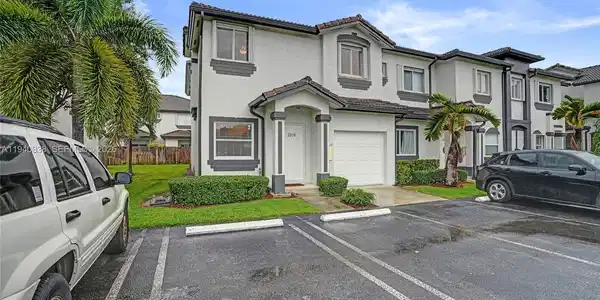 2238 SE 26th lane