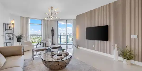 17301 Biscayne Blvd