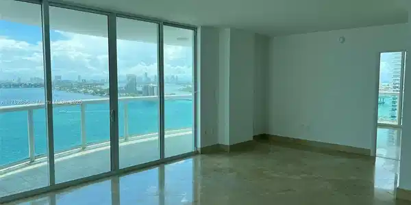 1800 N Bayshore Dr