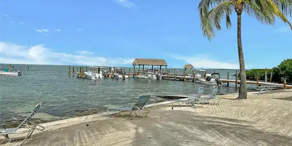 87200 NE Overseas Hwy