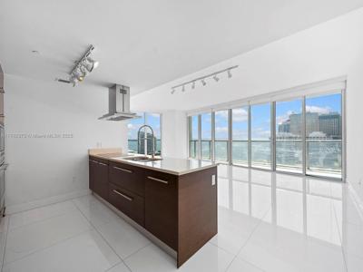 495 Brickell Ave