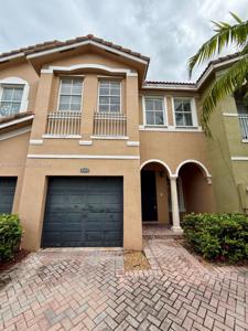 2482 SE 15th Ct