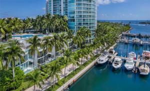 1000 S Pointe Dr Unit TH-M4