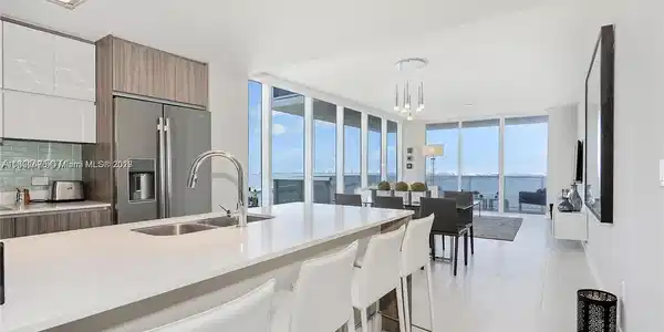 600 NE 27th St Unit 2801