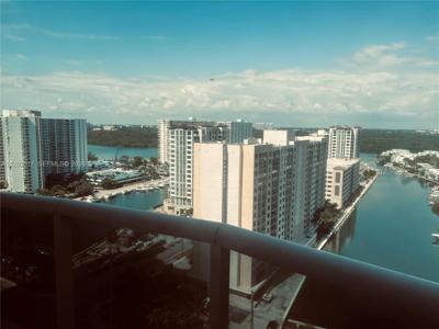 16001 Collins Ave
