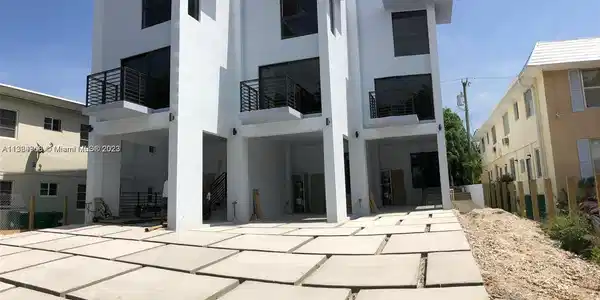 1134 71st St Unit NA