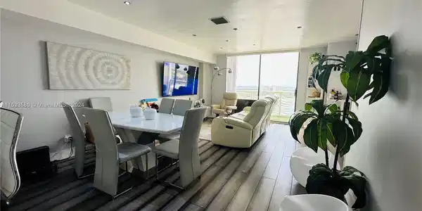 13499 Biscayne