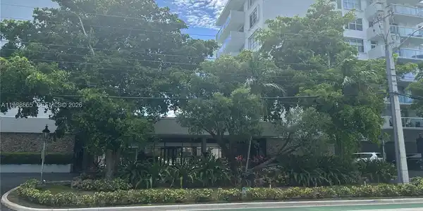 10000 W Bay Harbor Dr