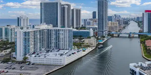 3800 S OCEAN DR
