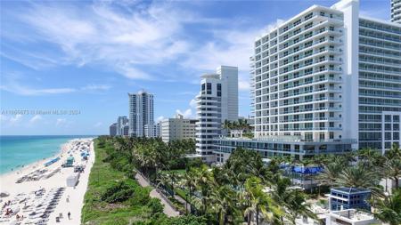 4391 Collins Ave