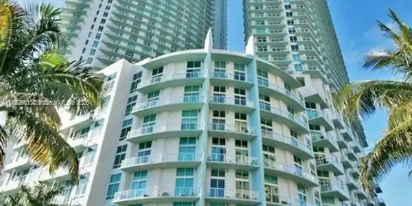1900 N Bayshore Dr