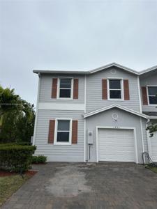 1755 SE 9th Ter