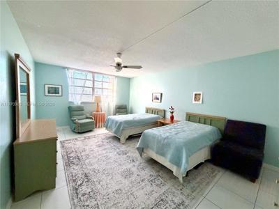 1833 S Ocean Dr