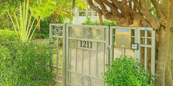 1211 Pennsylvania Ave