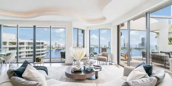 2800 Island Blvd