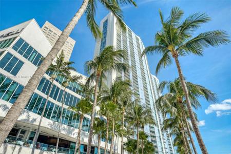 325 NE Biscayne Blvd