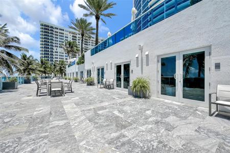 2711 S Ocean Drive