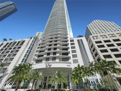 950 Brickell Bay Dr