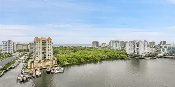 936 Intracoastal Dr