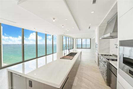 17975 Collins Avenue Unit 3302