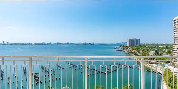 11111 Biscayne Blvd