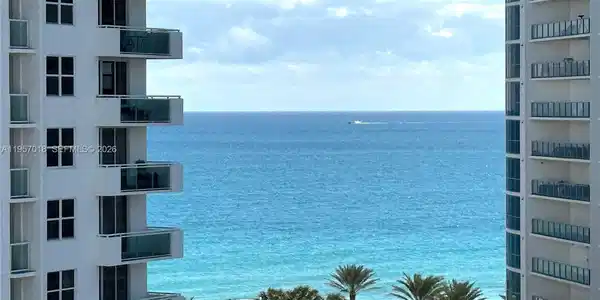 3000 S OCEAN DR