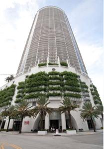 1750 N Bayshore Dr