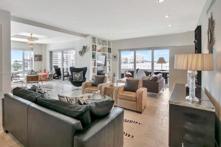 16 Island Ave