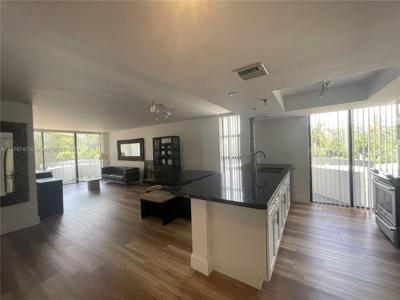 2501 BRICKELL AV