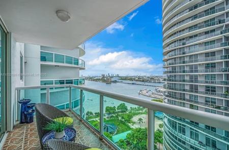 1800 N Bayshore