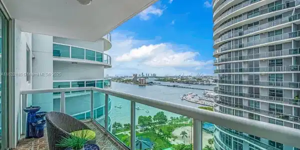 1800 N Bayshore