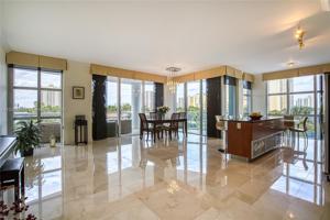 3131 NE 188th St Unit 2-502