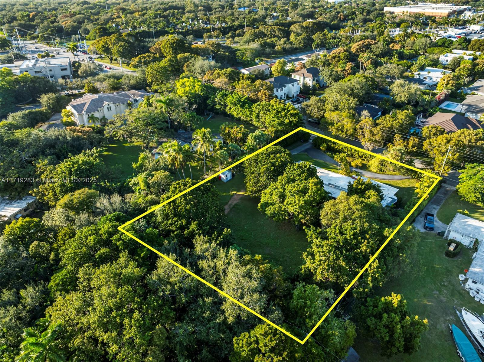 Image 2: 7820 SW 112th St