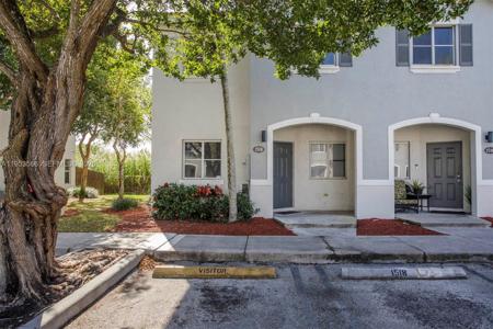 1518 SE 31 Ct