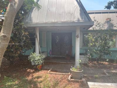 3260 Lakeview Dr