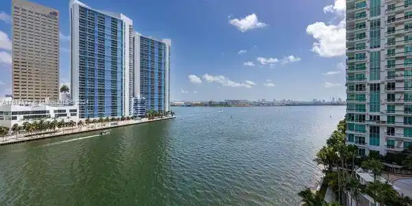 901 Brickell Key Blvd
