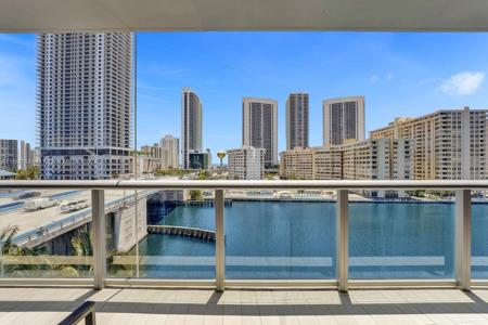 2600 E Hallandale Beach Blvd