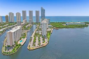 500 Bayview Dr Unit 1032