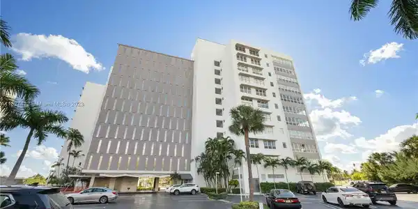 9102 W Bay Harbor Dr Unit 6A