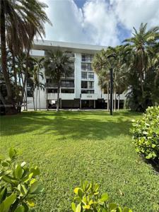 100 Ocean Lane Dr
