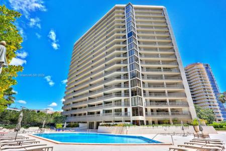 2901 S Bayshore Dr