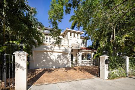 3120 Virginia St