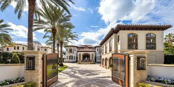 210 Palm Avenue