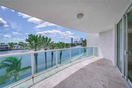 20201 E Country Club Dr